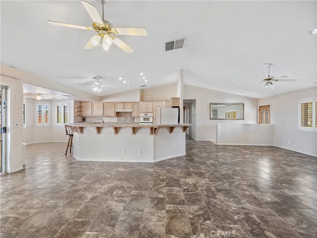 Additional image 10 of 16992 Joshua Rd, Apple Valley, CA 92307