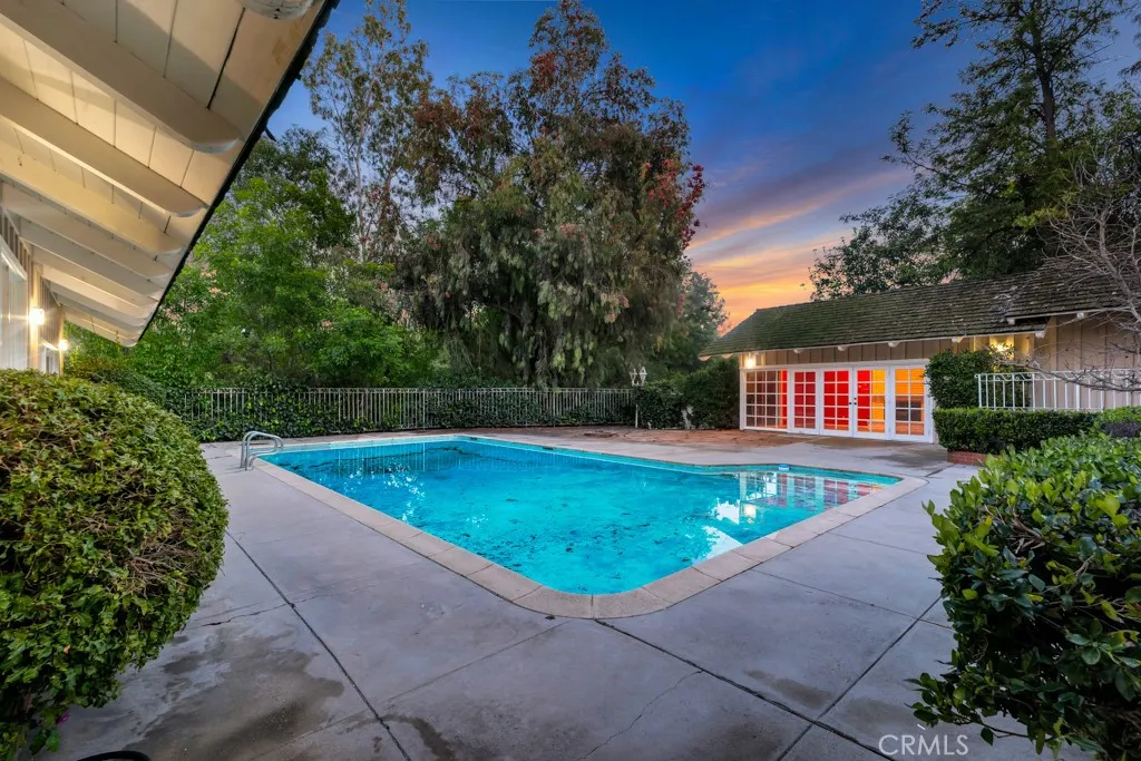 Additional image 13 of 4809 Queen Victoria Road, Woodland Hills, CA 91364