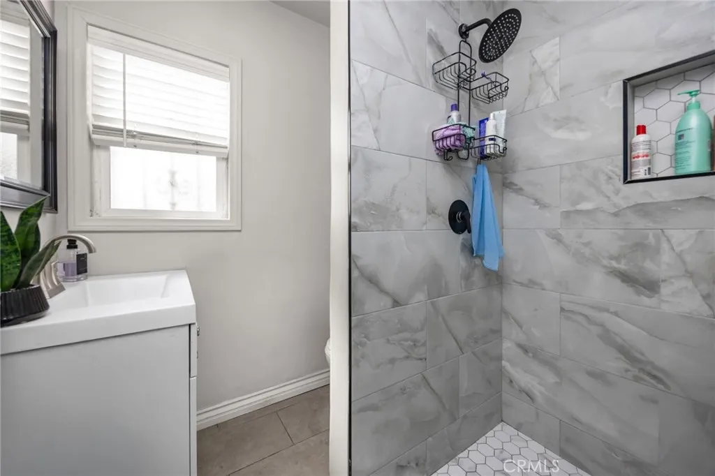 Additional image 47 of 435 E Adams St, Santa Ana, CA 92707