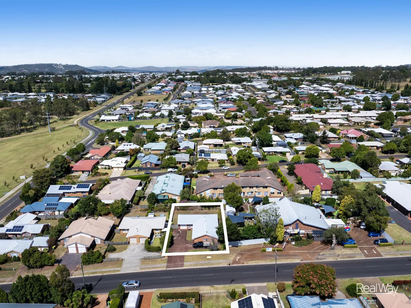 Additional image 11 of 2/330 Spring Street, Kearneys Spring QLD 4350