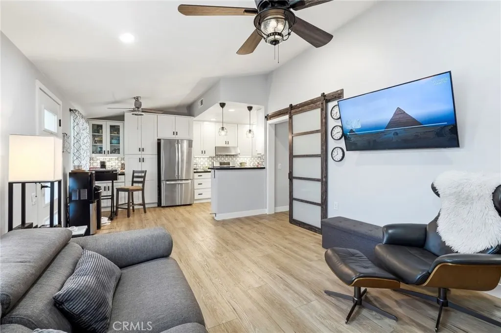 Additional image 51 of 19237 Avenue Of The Oaks Unit B, Newhall, CA 91321