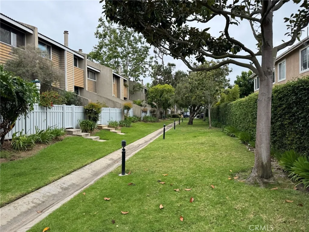 Additional image 26 of 18697 Club Ln, Huntington Beach, CA 92648