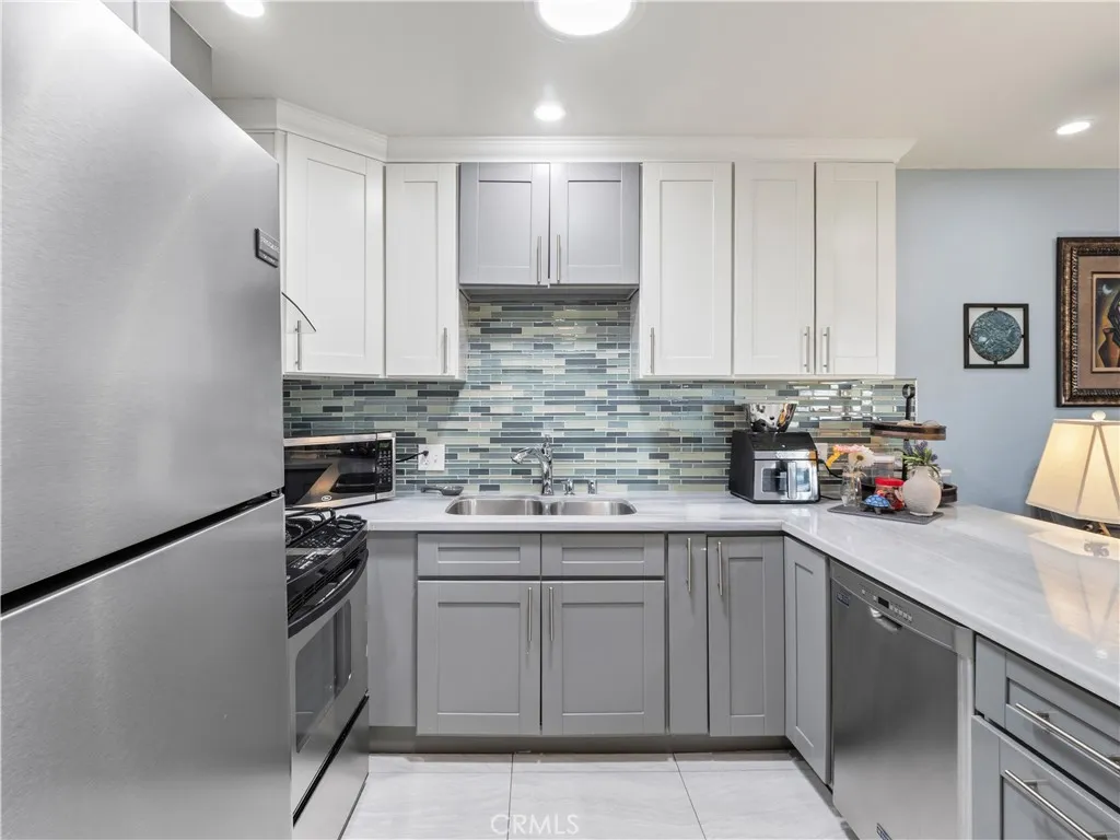 Additional image 9 of 26835 Avenue Of The Oaks Unit B, Newhall, CA 91321