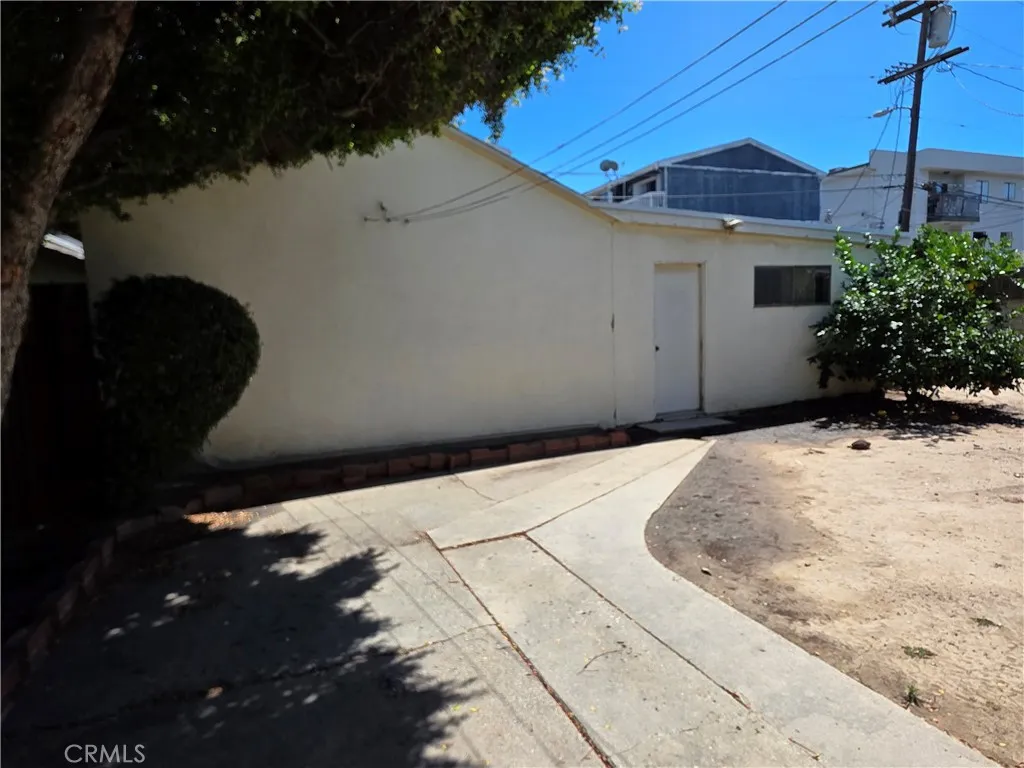 Additional image 18 of 7446 Dempsey Ave, Lake Balboa, CA 91406
