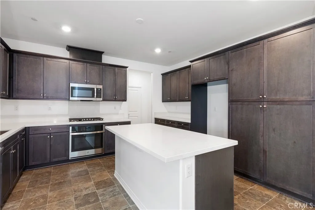 Additional image 8 of 36372 Flint Dr, Winchester, CA 92596