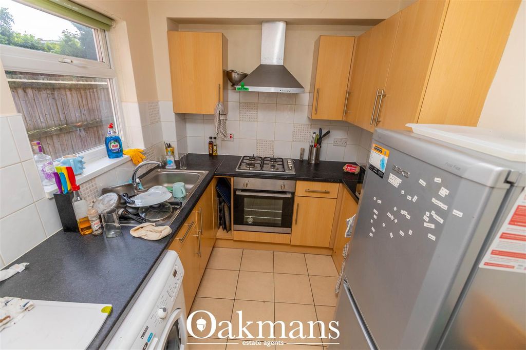 3 bed shared accommodation to rentTeignmouth Road, Birmingham, West Midlands B29 photo 5