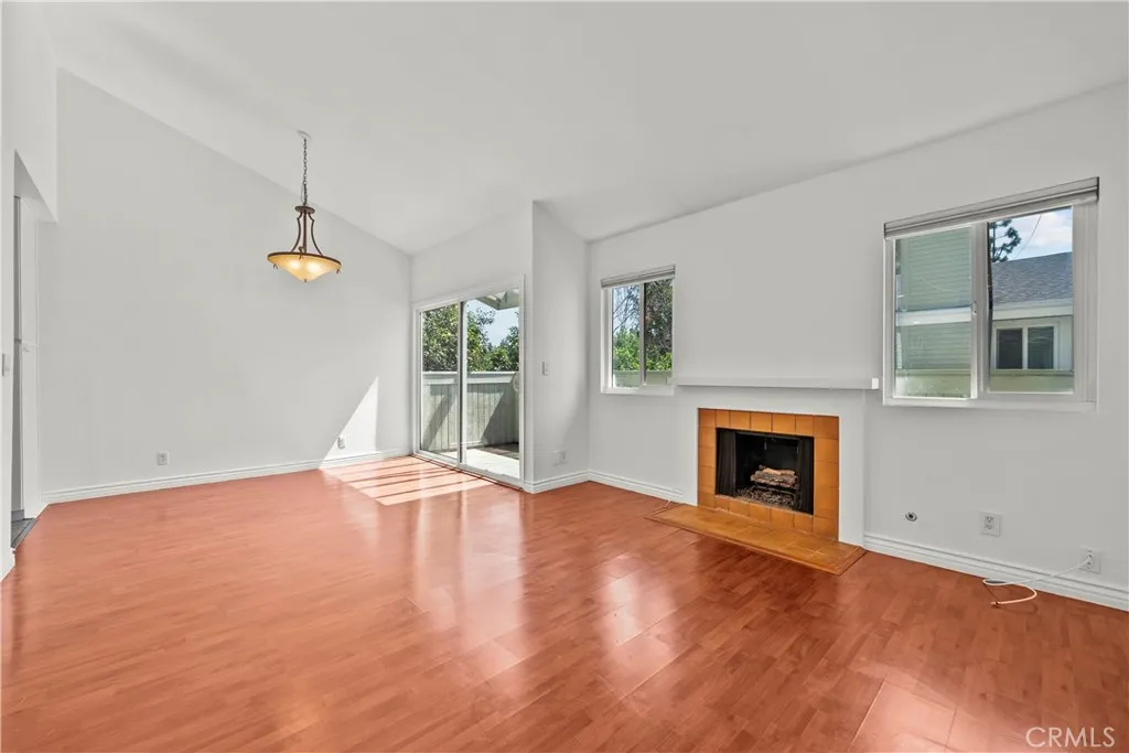 Additional image 10 of 22117 Burbank Blvd Unit 5, Woodland Hills, CA 91367