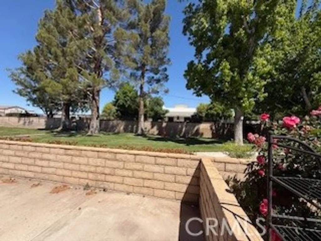Additional image 25 of 19218 Elm Drive, Apple Valley, CA 92308