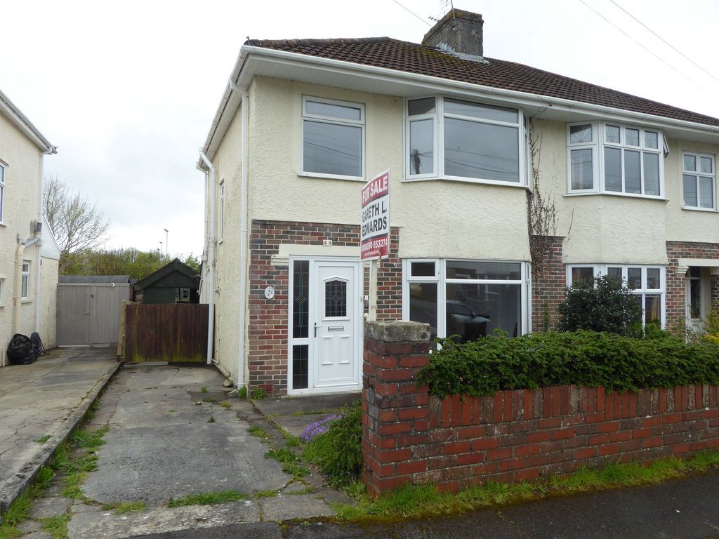3 bed semi-detached house to rentMount Earl, Bridgend, Bridgend County. CF31