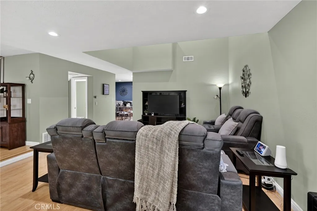 Additional image 27 of 25 Cheyenne, Irvine, CA 92604