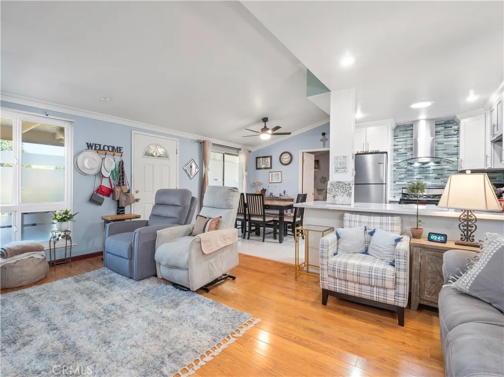 Additional image 11 of 26835 Avenue Of The Oaks Unit B, Newhall, CA 91321