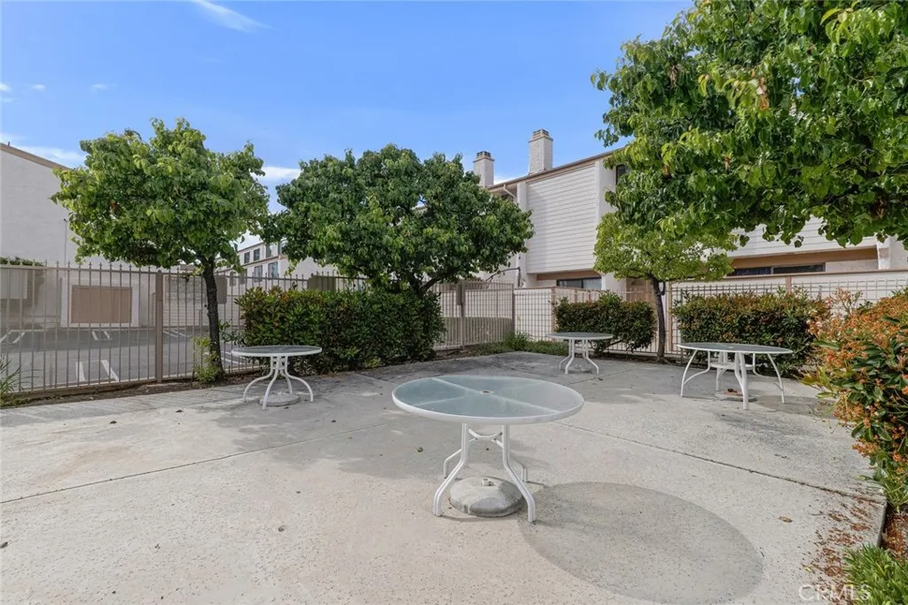 Additional image 64 of 10231 Independence Ave Unit C17, Chatsworth, CA 91311