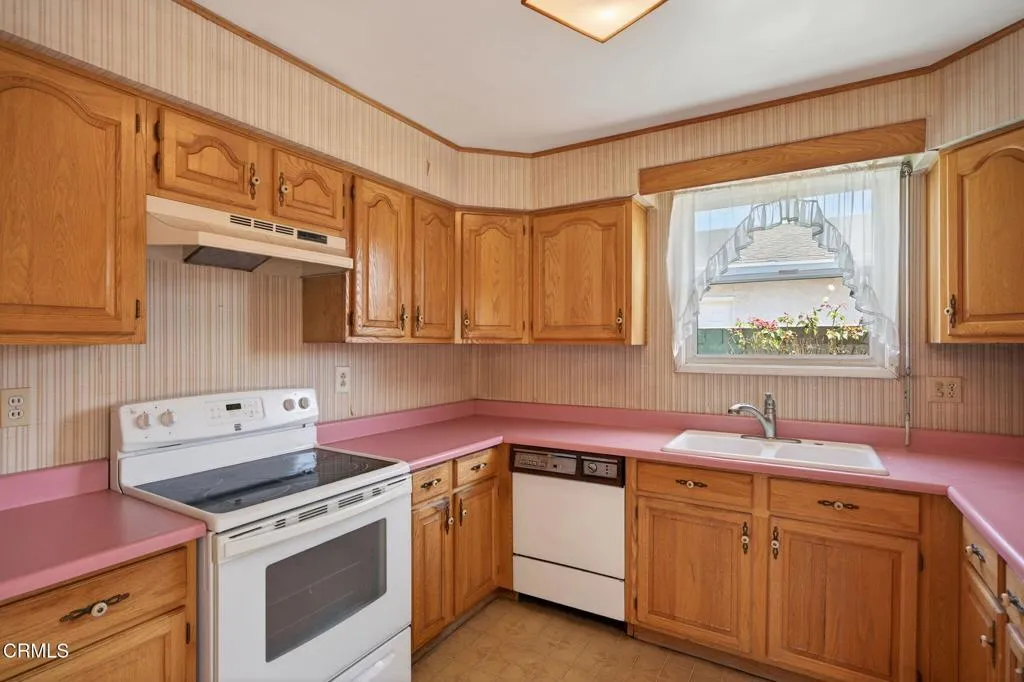 Additional image 6 of 622 E Poplar Street, Oxnard, CA 93033