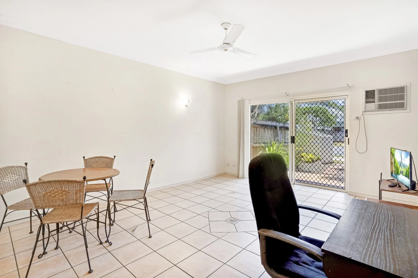 Additional image 5 of 4/35-37 Rutherford Street, Yorkeys Knob QLD 4878
