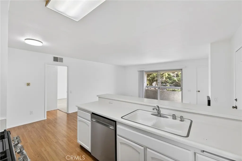Additional image 54 of 2839 S Fairview St Unit D, Santa Ana, CA 92704