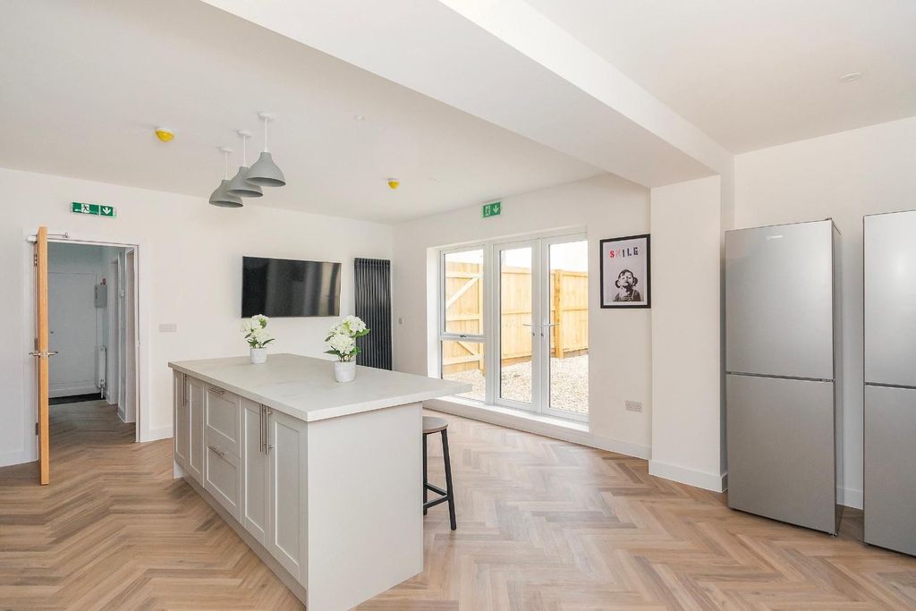 Additional image 4 of 1 bed property to rentBath Street, Staple Hill BS16