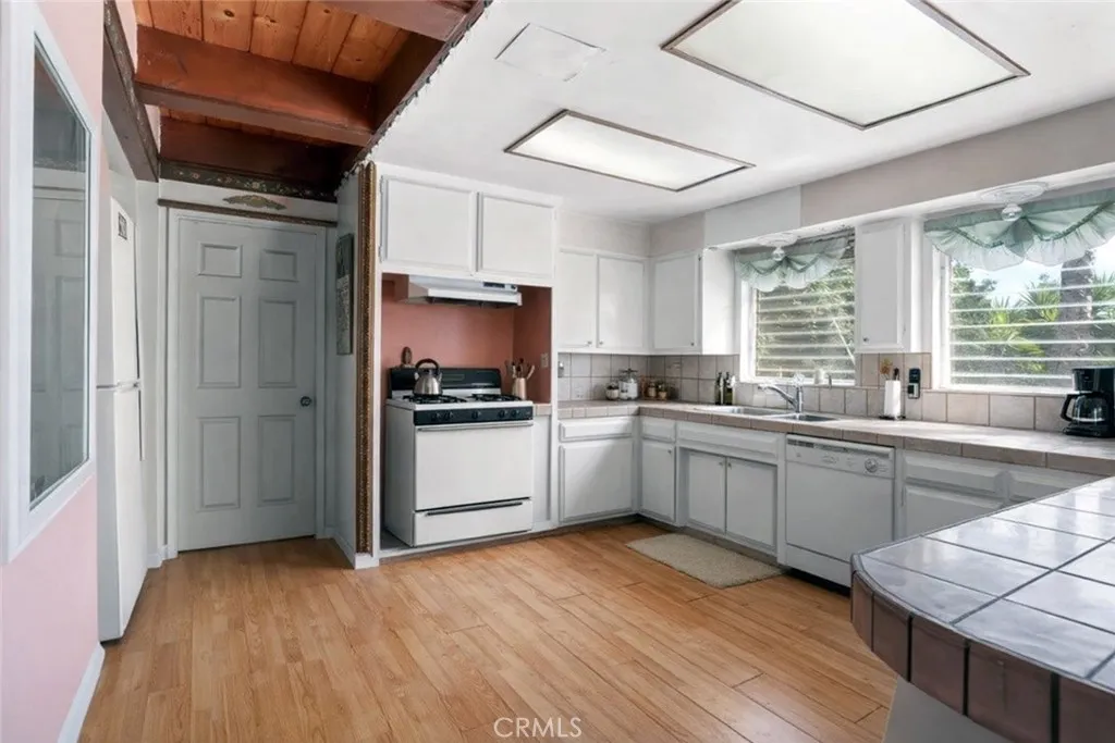 Additional image 104 of 15 La Crescenta Drive, Camarillo, CA 93010