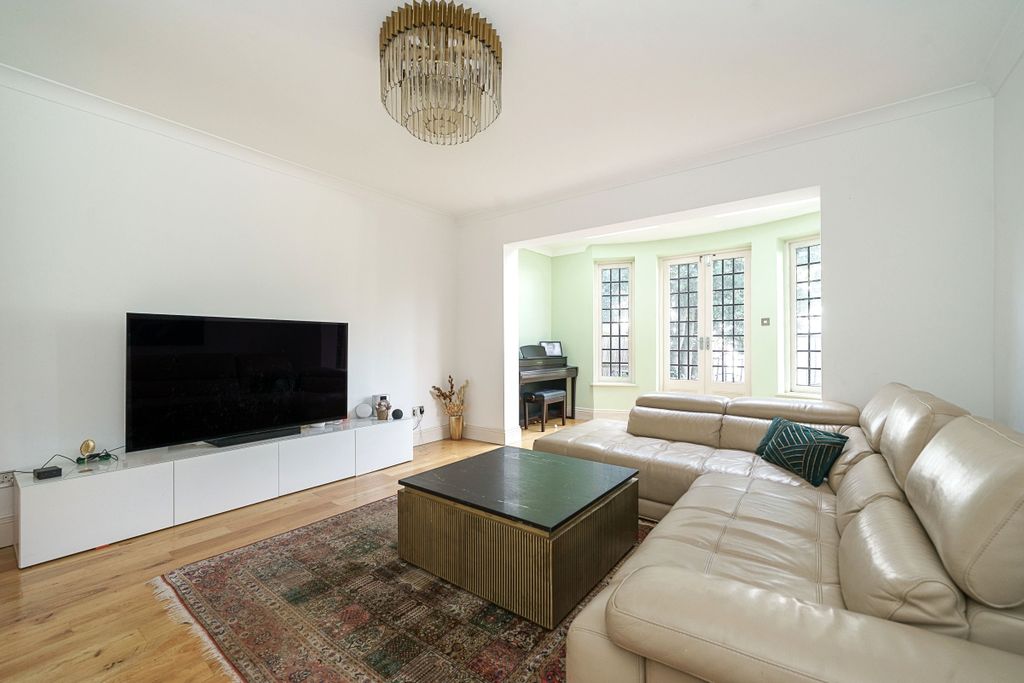 Additional image 15 of 3 bed semi-detached house to rentUpper Richmond Road West, Richmond TW10