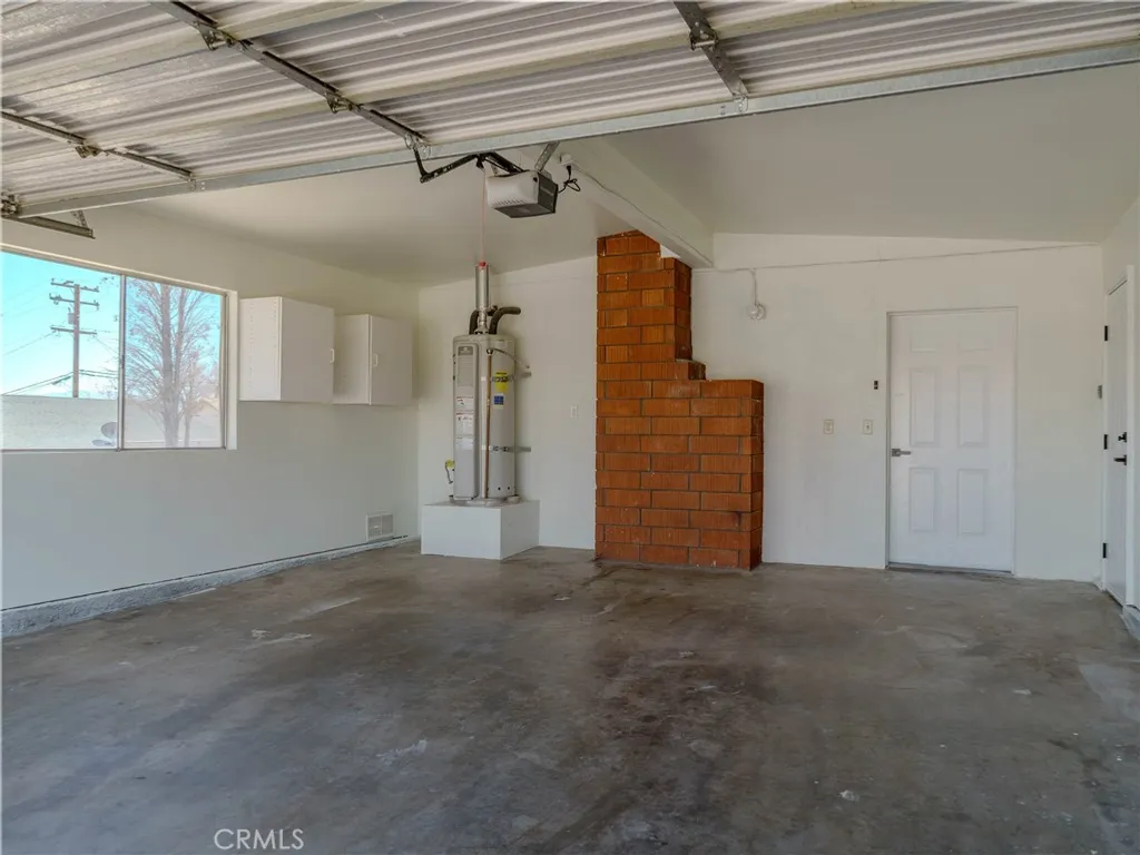 Additional image 40 of 15801 Malpais Lane, Victorville, CA 92394