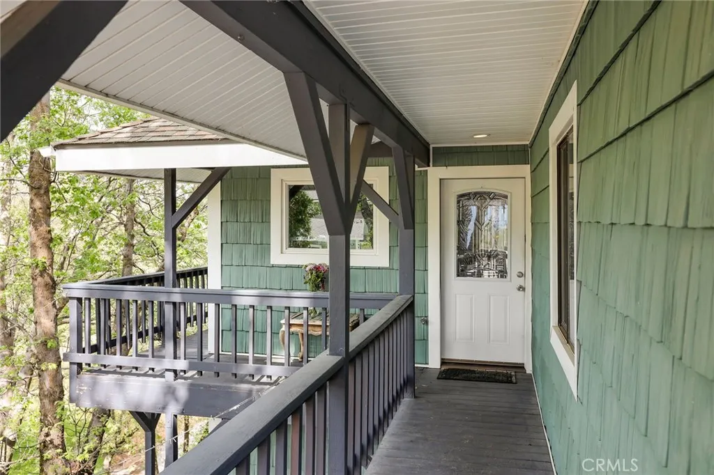 453 Davos Drive, Crestline, CA 92325 photo 5