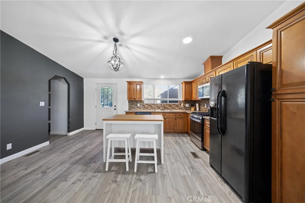 Additional image 8 of 28025 Dakota Dr, Menifee, CA 92587