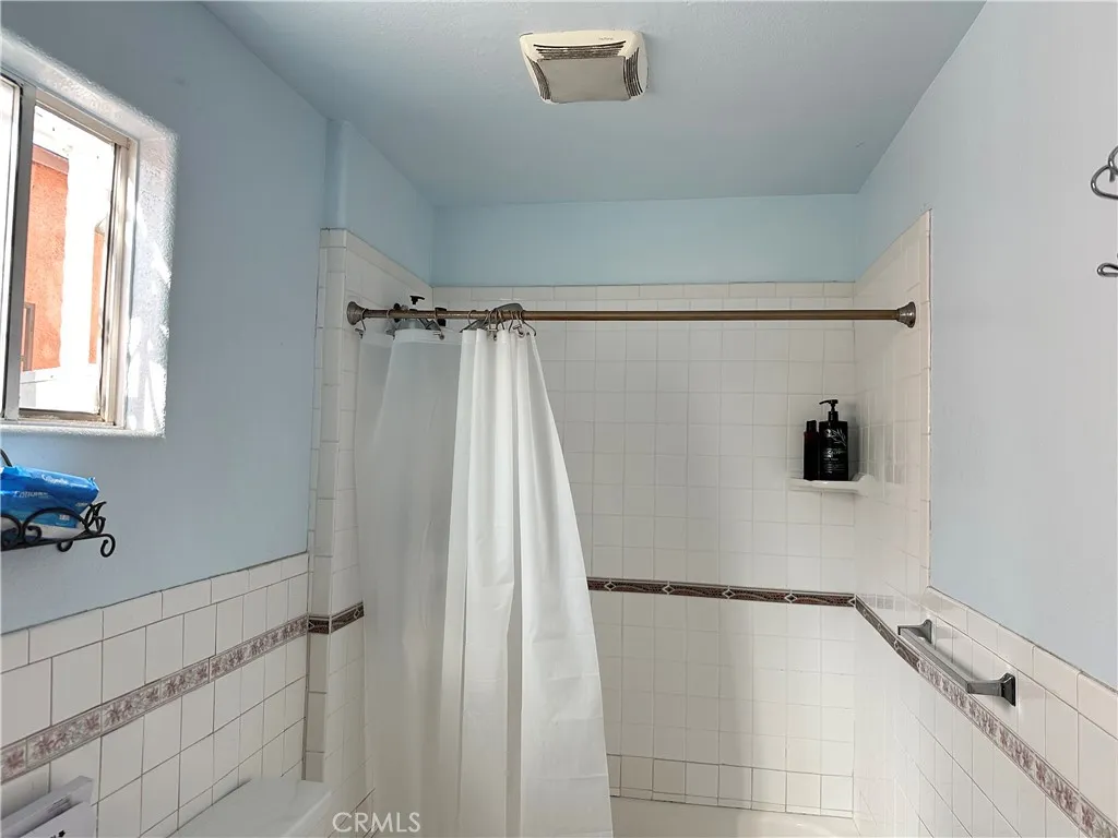 Additional image 8 of 1664 E 66th St, Los Angeles, CA 90001