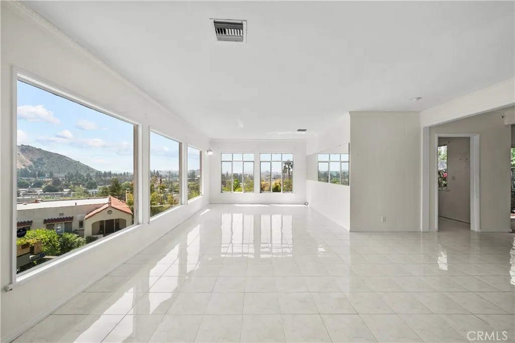 Additional image 38 of 649 Atkins Dr, Glendale, CA 91206