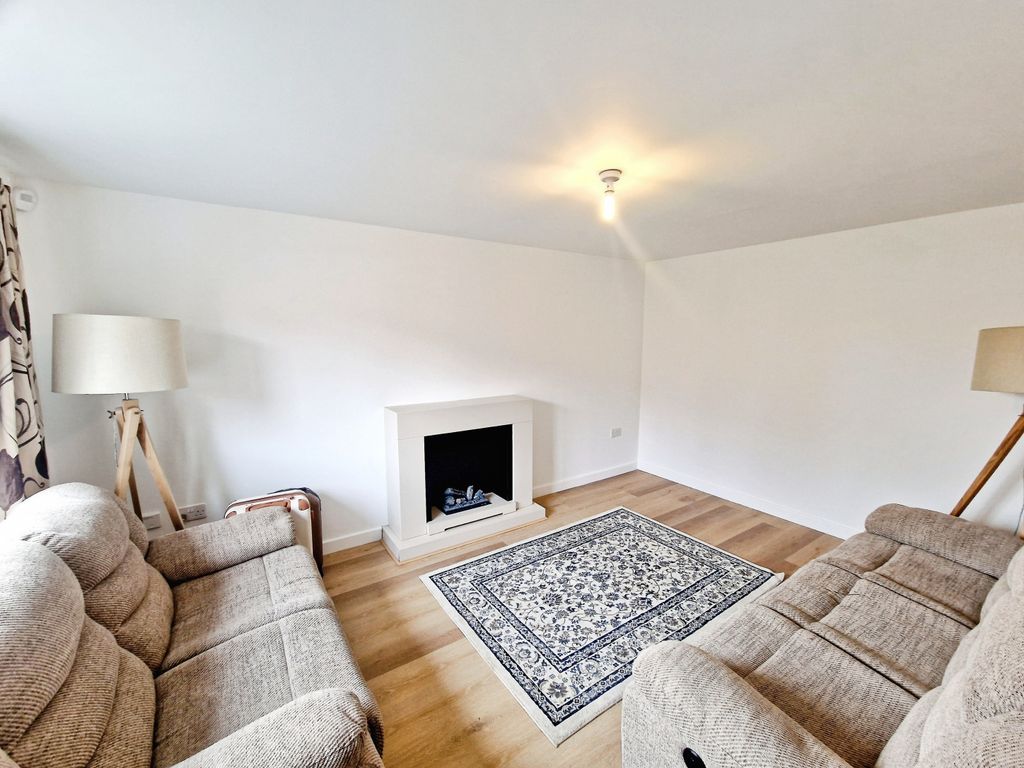 Additional image 4 of 5 bed property to rentMollis Close, Peterborough PE2