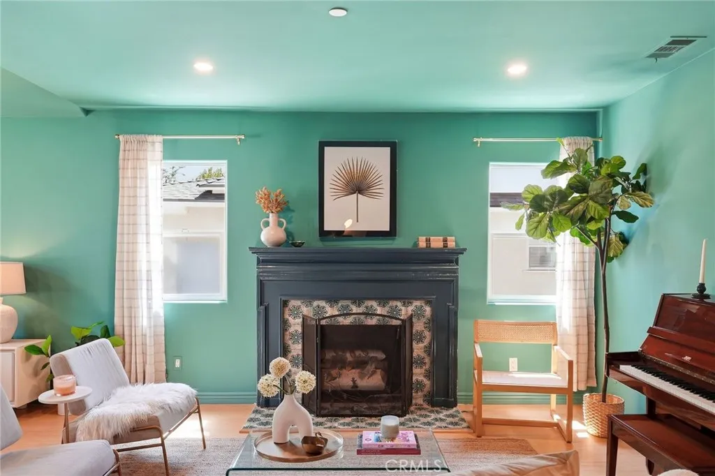 Additional image 51 of 435 Eton Drive, Burbank, CA 91504