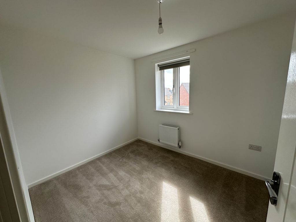Additional image 13 of 3 bed town house to rentEpping Drive, Peterborough PE7
