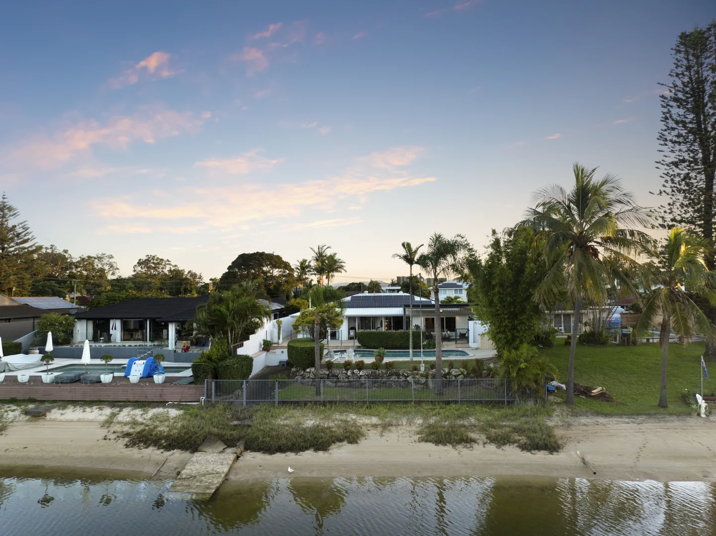 Additional image 4 of 17 Park Avenue, Broadbeach Waters QLD 4218