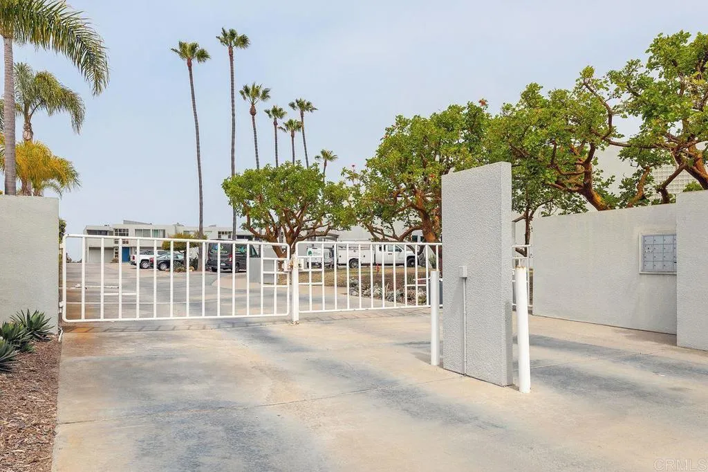 160 Solana Point Circle, Solana Beach, CA 92075