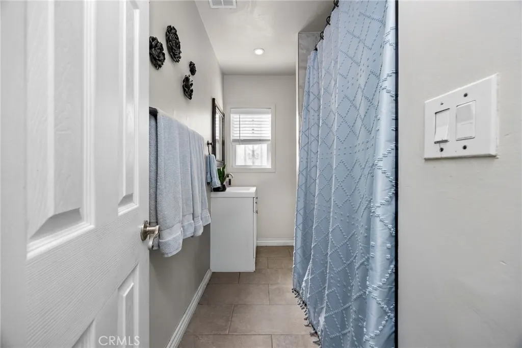 Additional image 15 of 435 E Adams St, Santa Ana, CA 92707