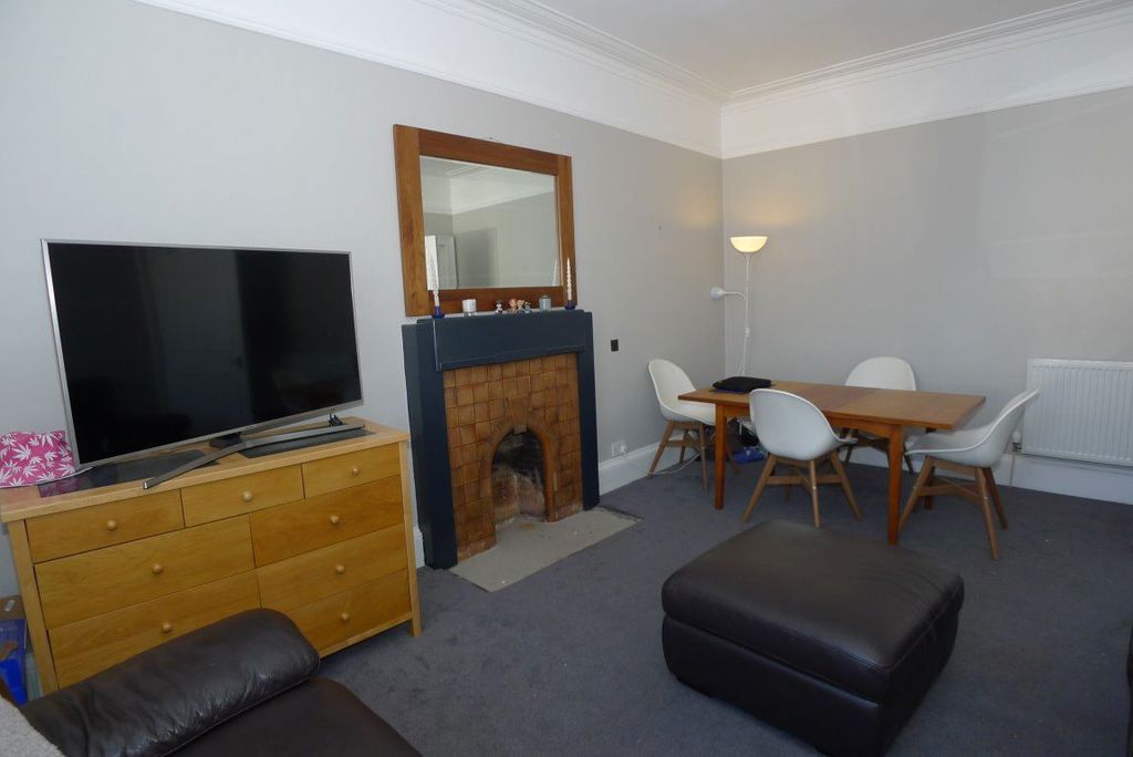 Additional image 3 of 2 bed flat to rent124 North Street, St Andrews KY16