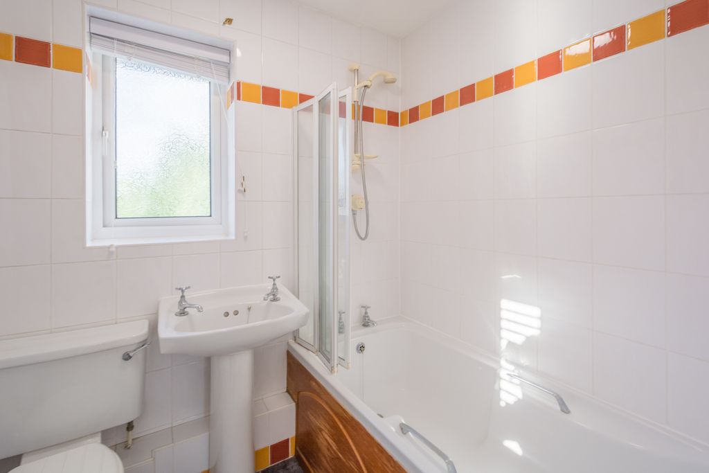 Additional image 18 of 4 bed semi-detached house to rentLydiard Way, Trowbridge BA14