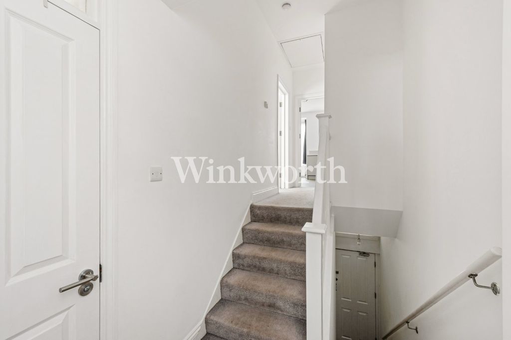 Additional image 11 of 3 bed flat to rentColeraine Road, London N8