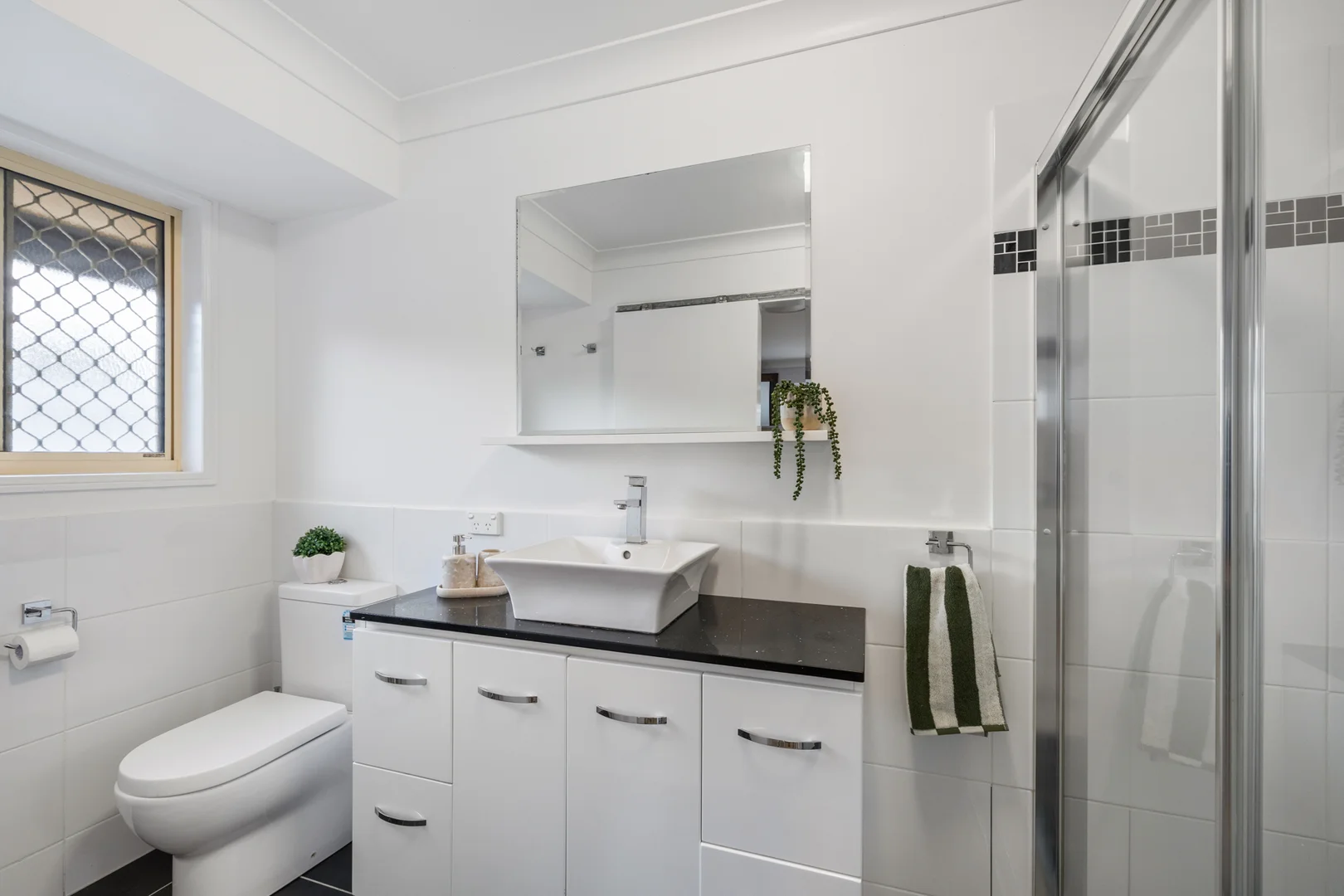Additional image 15 of 11 Carisbrooke Court, Birkdale QLD 4159