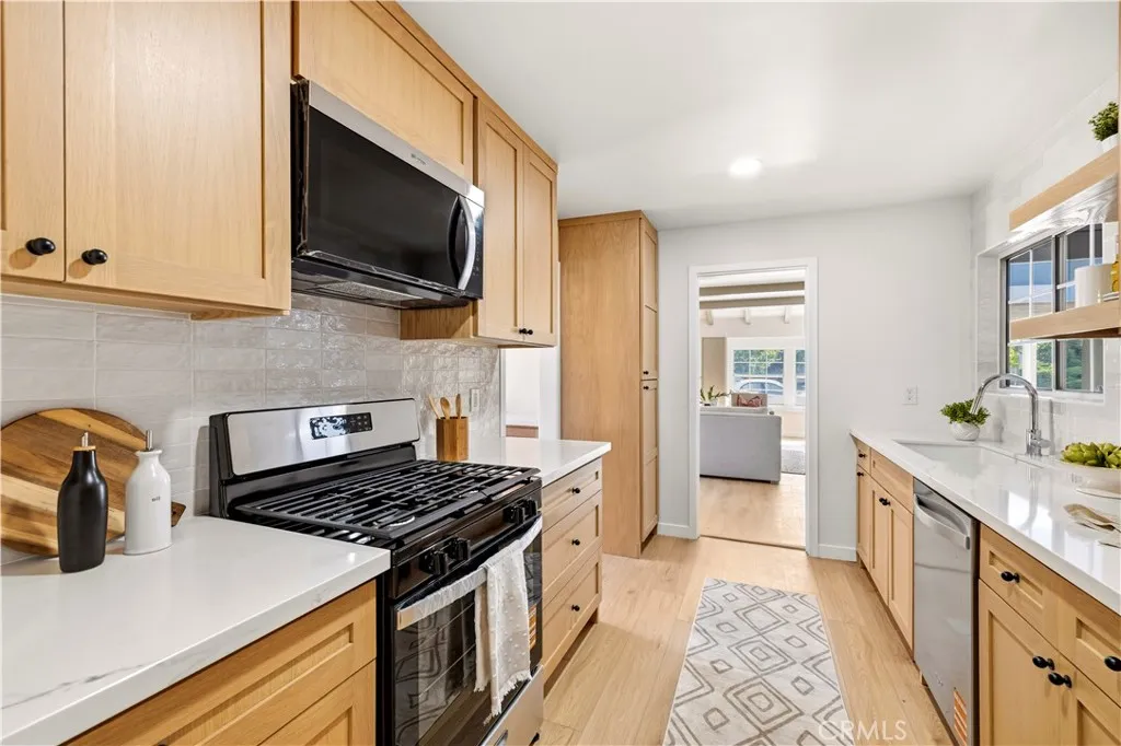 Additional image 9 of 8923 Etiwanda Ave, Northridge, CA 91325