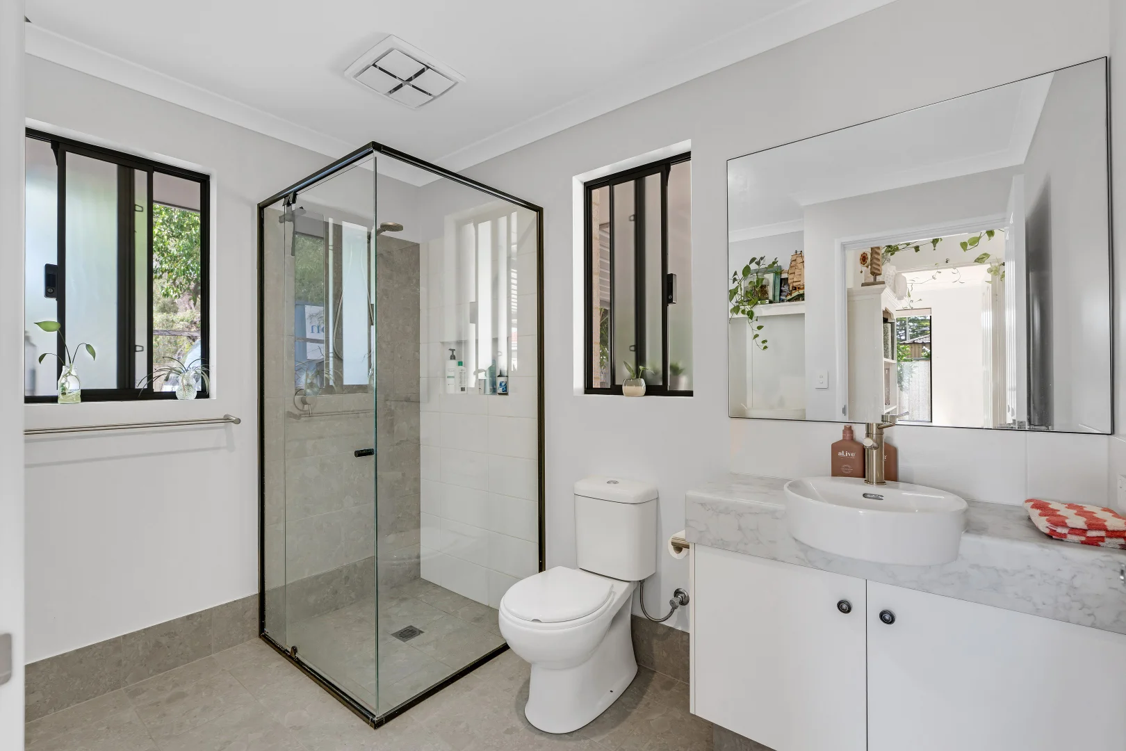 Additional image 8 of 2/275 Bussell Highway, West Busselton WA 6280