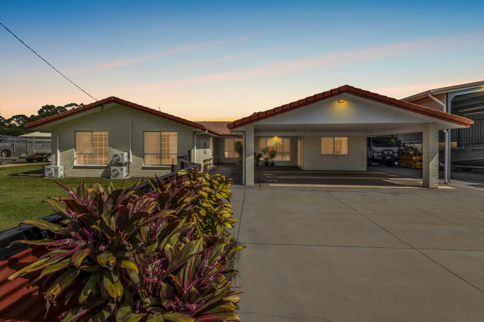 4 Squire Street, Kawungan QLD 4655