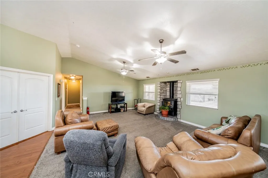 Additional image 61 of 10636 Larch Rd, Oak Hills, CA 92344