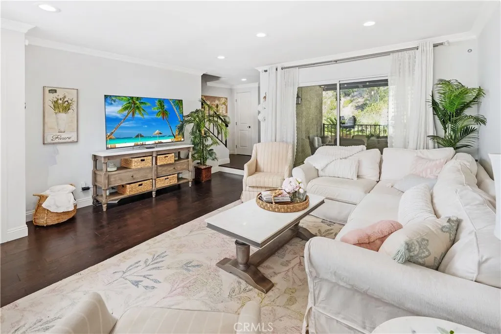 Additional image 9 of 9735 Via Roma, Burbank, CA 91504