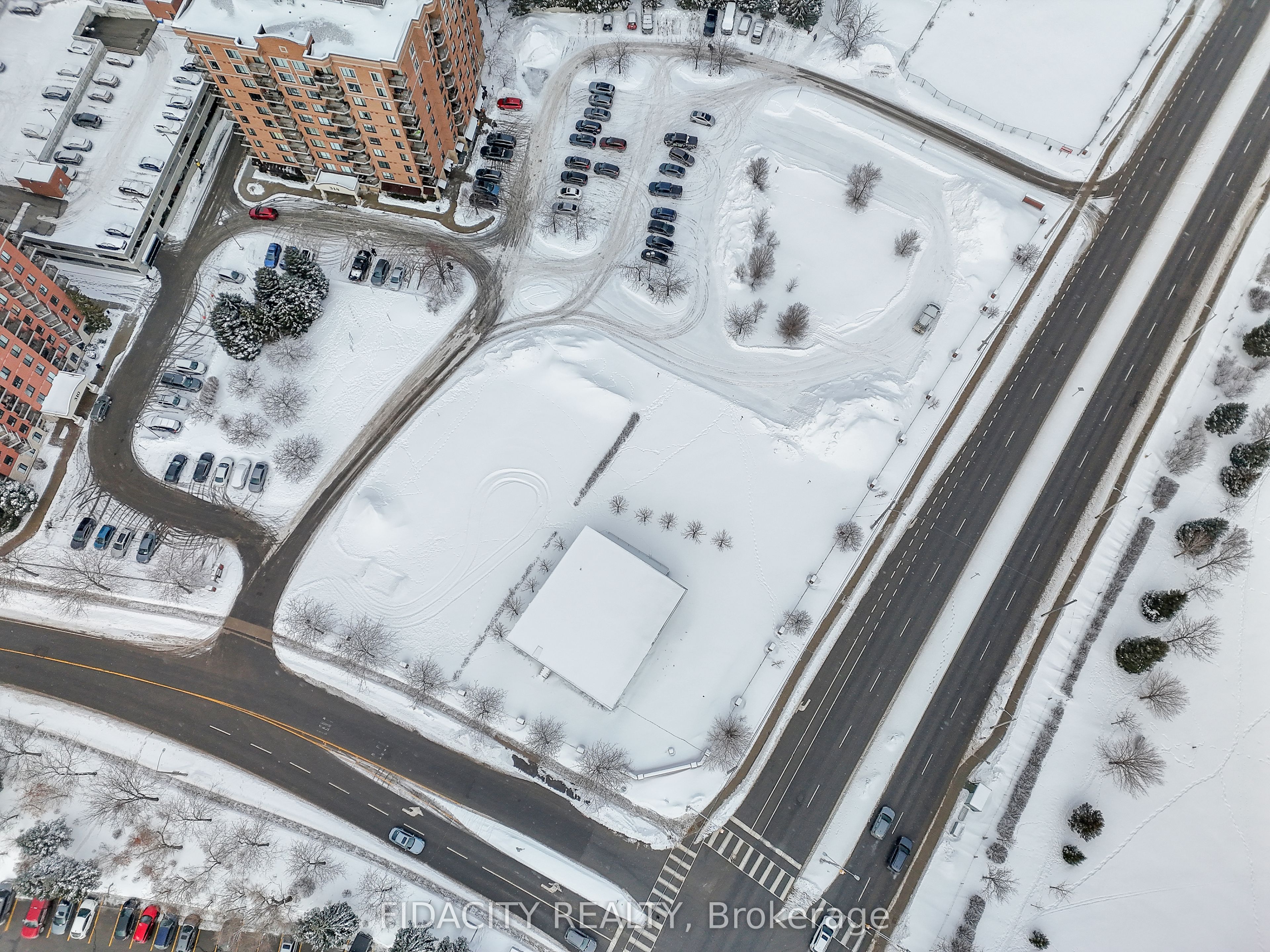 Additional image 3 of 300 Central Park Drive, Ottawa, ON, K2E 1A9