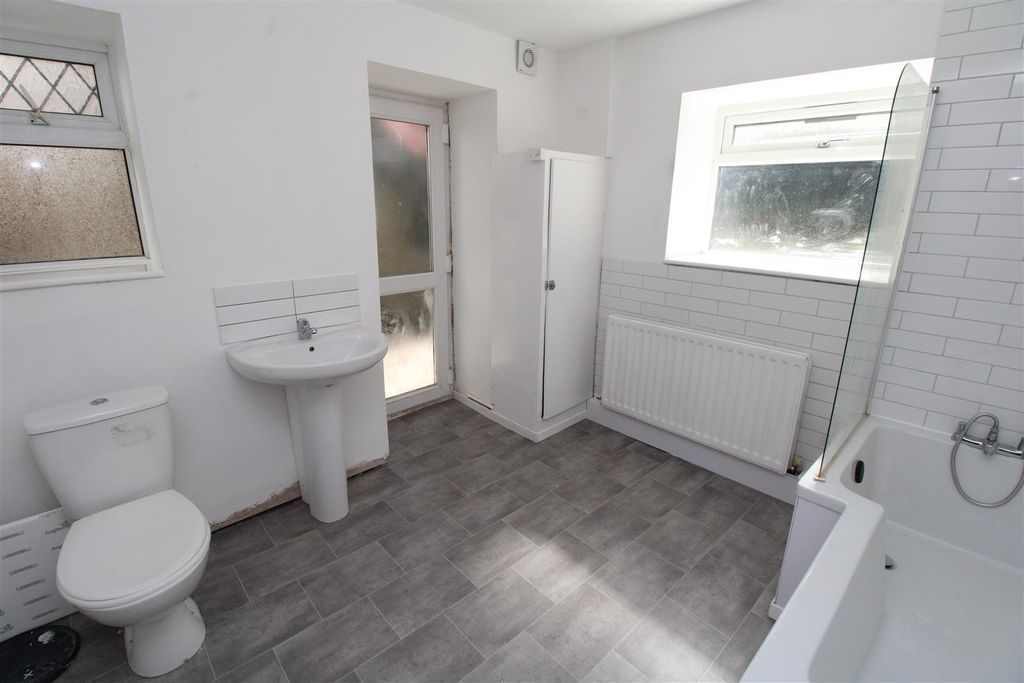 Additional image 6 of 1 bed flat to rentNeath Road Briton Ferry, Neath SA11