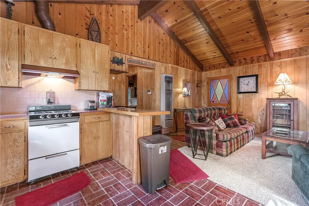 Additional image 9 of 748 Lake, Lake Arrowhead, CA 92352