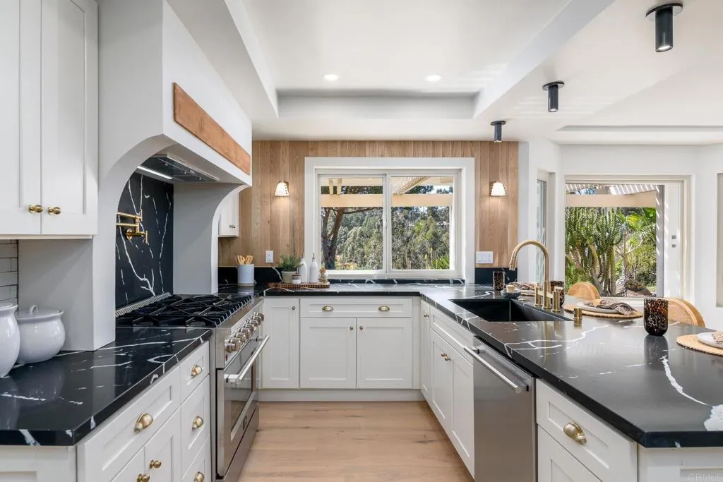 Additional image 17 of 10304 Spruce Grove Ave, San Diego, CA 92131