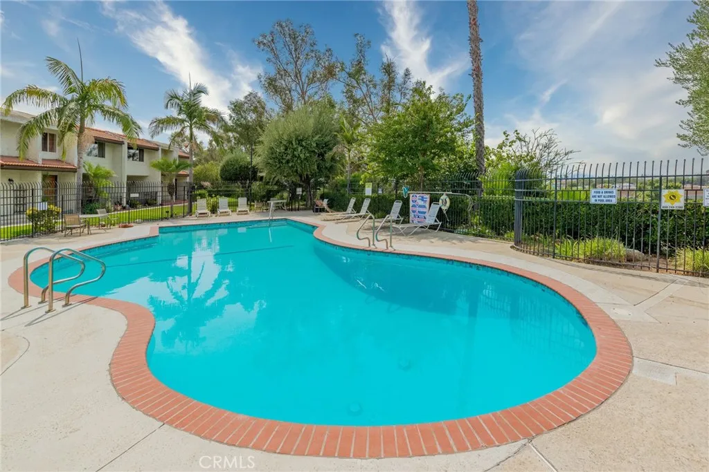 Additional image 34 of 9555 Via Venezia, Burbank, CA 91504