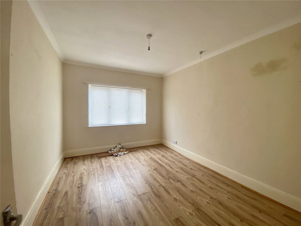 Additional image 9 of 2 bed flat to rentFlat 1, Albion Stores, Clarence Street, Pembroke Dock SA72