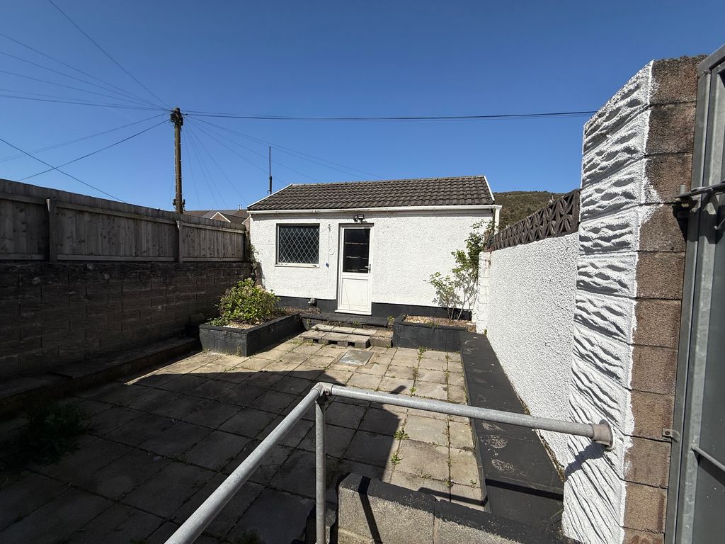 Additional image 8 of 3 bed end terrace house to rentKing Street, Port Talbot SA13