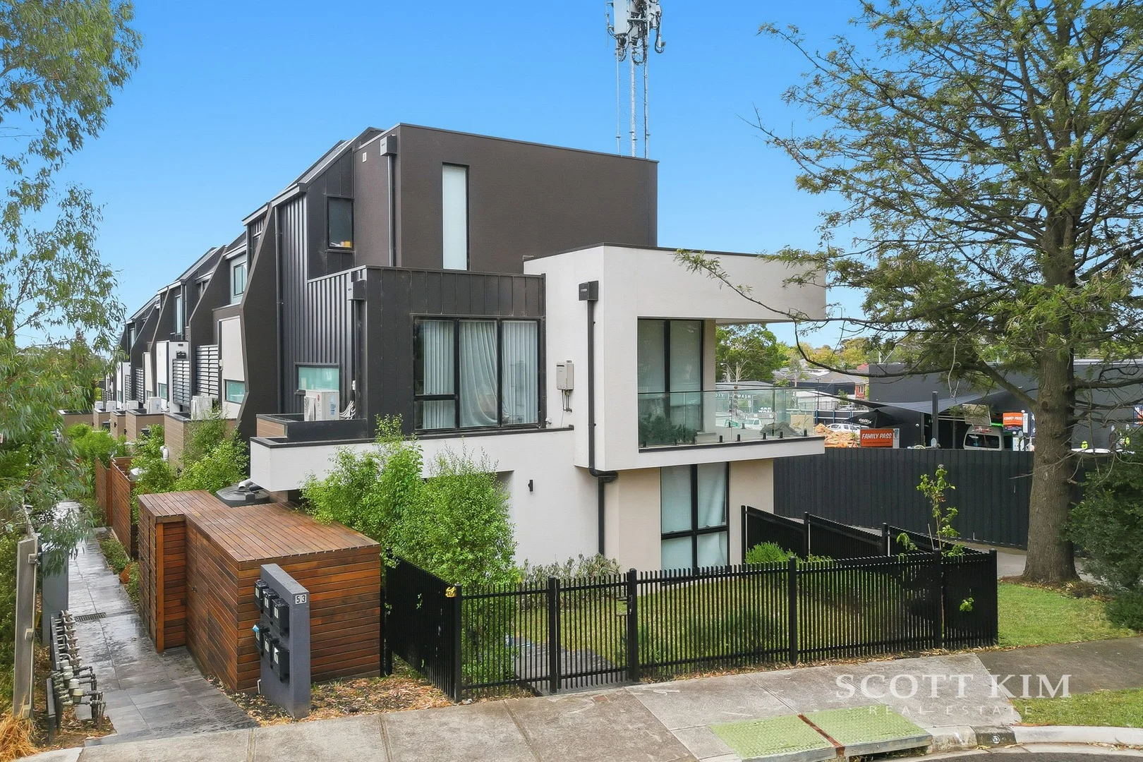 2/53 Myrtle Street, Ivanhoe VIC 3079